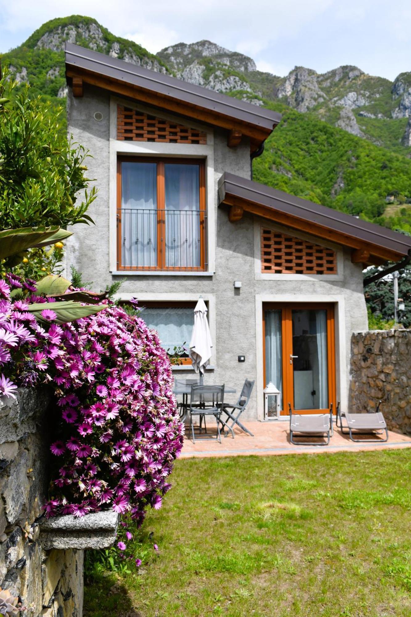 Our Happy Place - Casa Vacanze Per Il Viaggiatore Slow Mandello del Lario Eksteriør billede